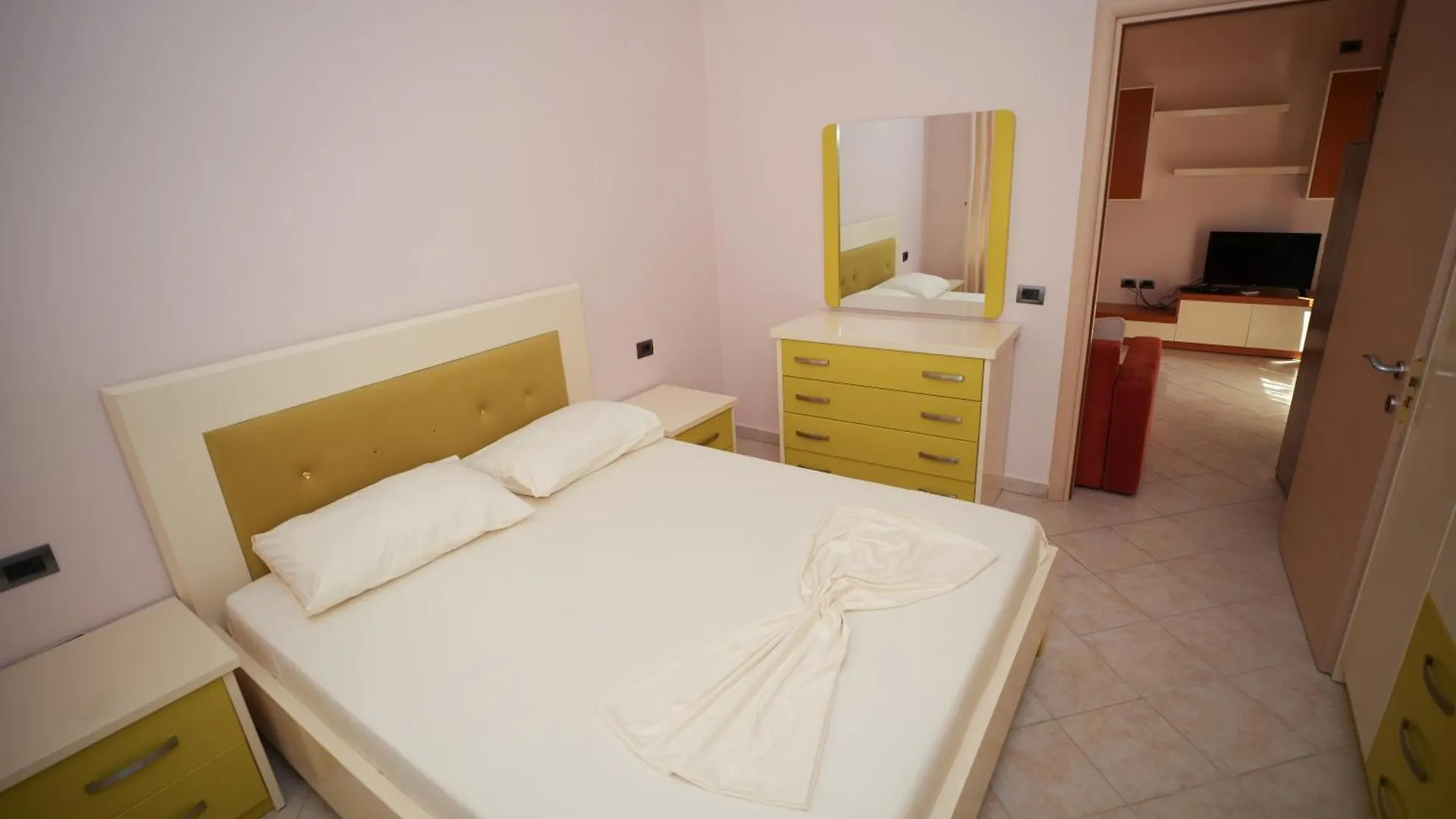 Marika Apart Hotel Golem