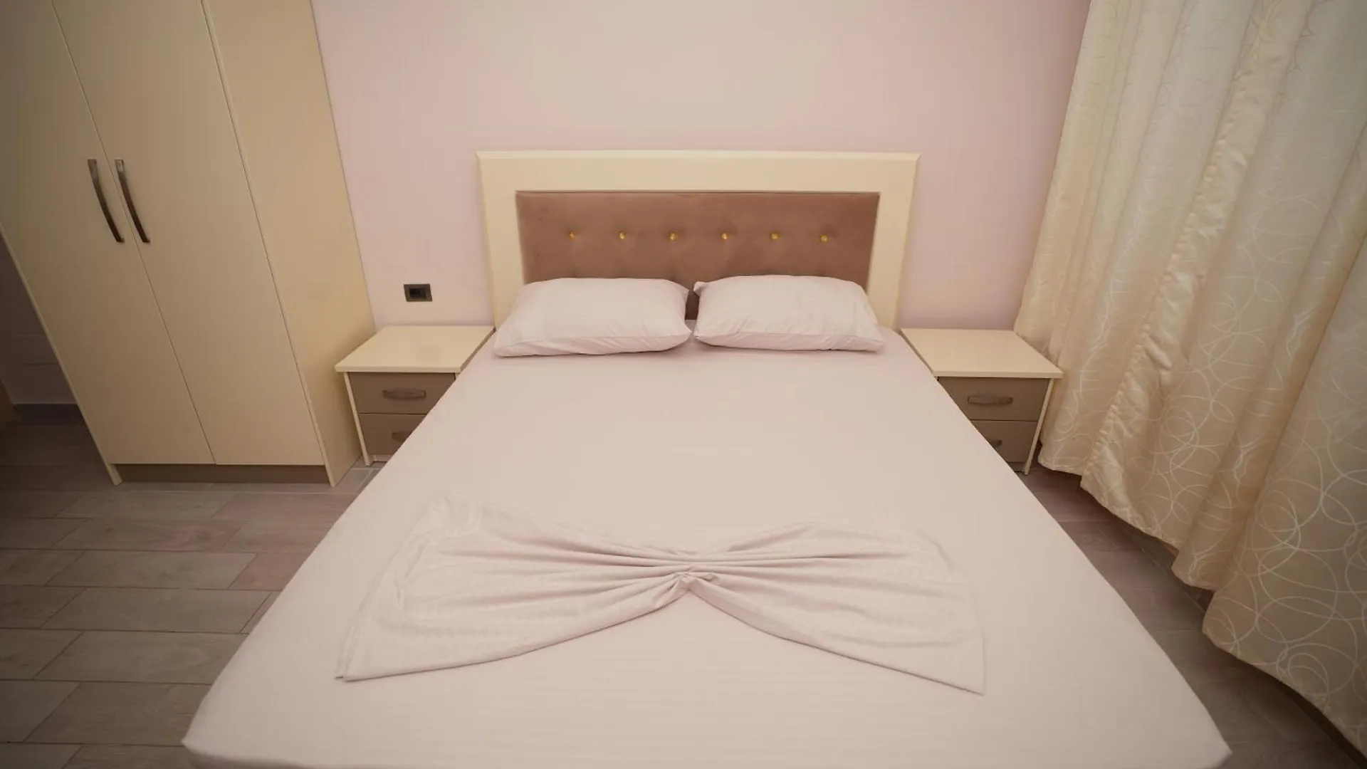 Marika Apart Hotel 格勒姆