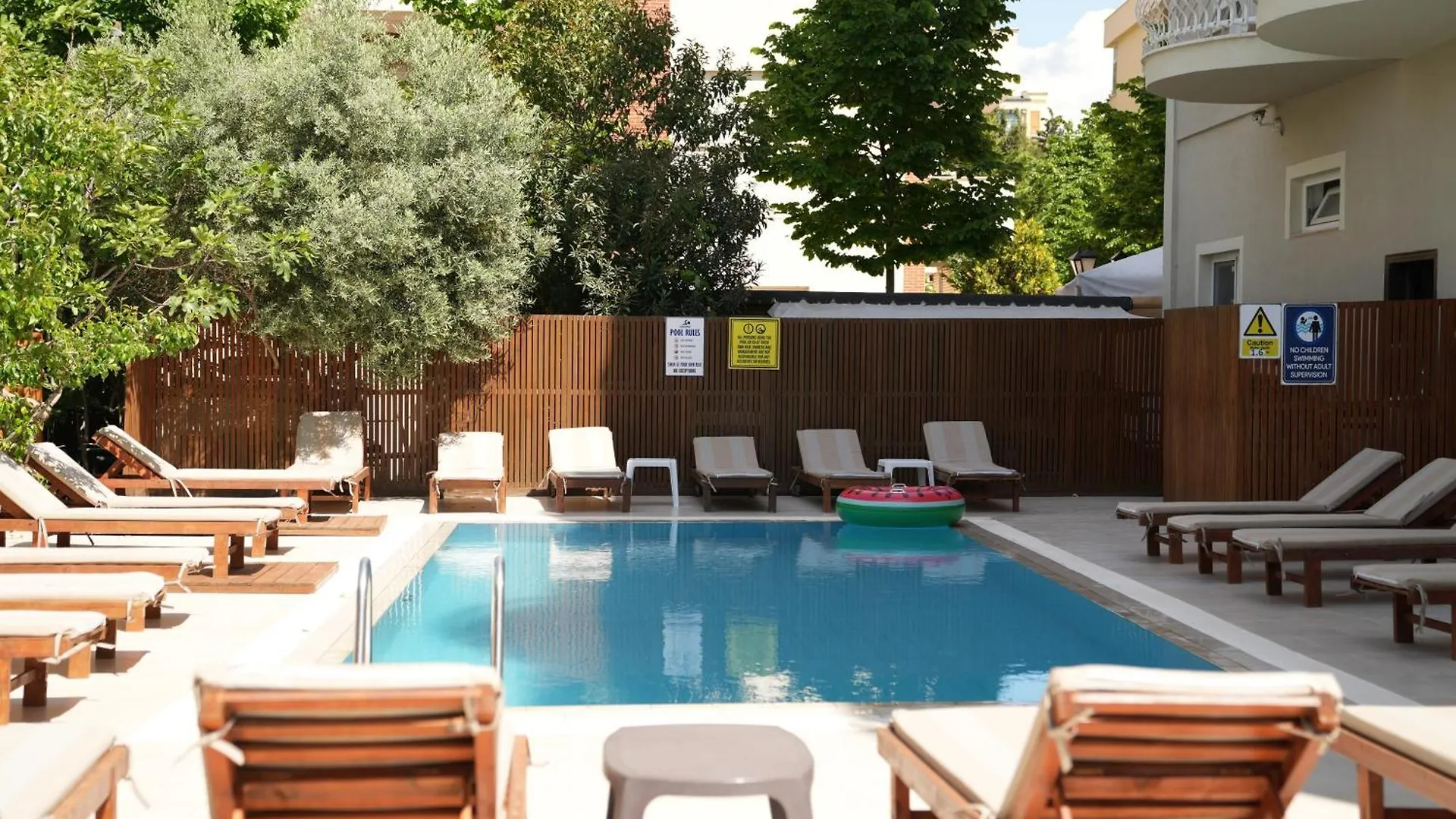 Marika Apart Hotel Golem